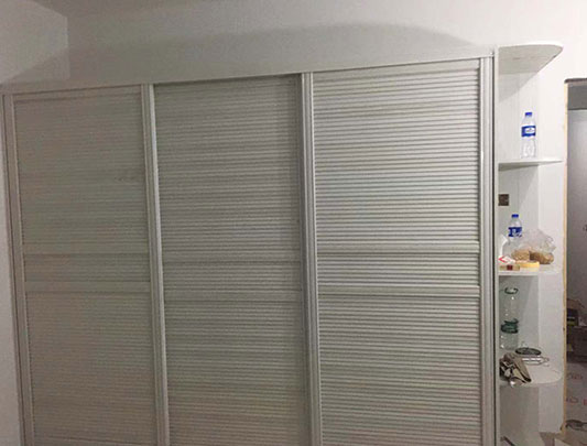 鋁師傅全鋁家居百葉款整體衣柜圖片（1）