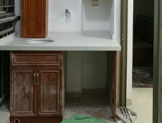 鋁師傅陽臺落地式全鋁浴室柜裝修效果圖