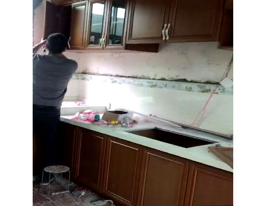 鋁師傅全鋁家具正安裝整體櫥柜現(xiàn)場(chǎng)實(shí)拍圖片