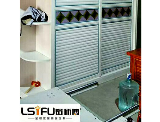 鋁師傅個性定制移門全鋁衣柜裝修效果圖