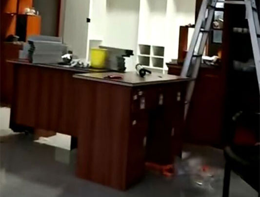 鋁師傅展廳全鋁屏風(fēng)隔斷設(shè)計裝修效果圖 鋁師傅展廳全鋁屏風(fēng)隔斷設(shè)計裝修效果圖